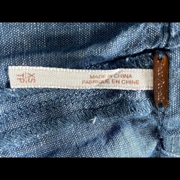 Free People Women’s  Blue Off The Shoulder Chambray Top  Size Extra small - Picture 3 of 14